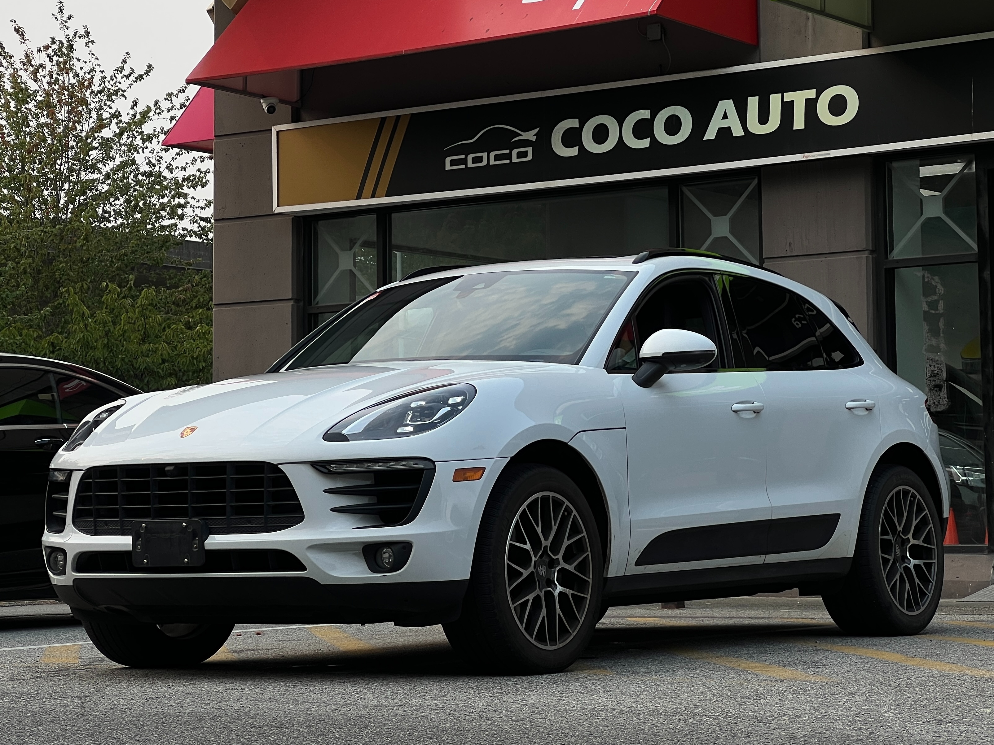 2018 Porsche Macan s - Image 4